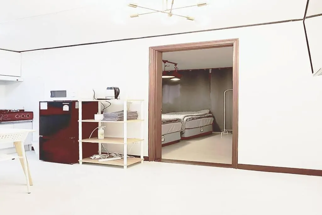 ソウル特別市C2 White Linen House 2Brアパートメント アパート ソウル特別市