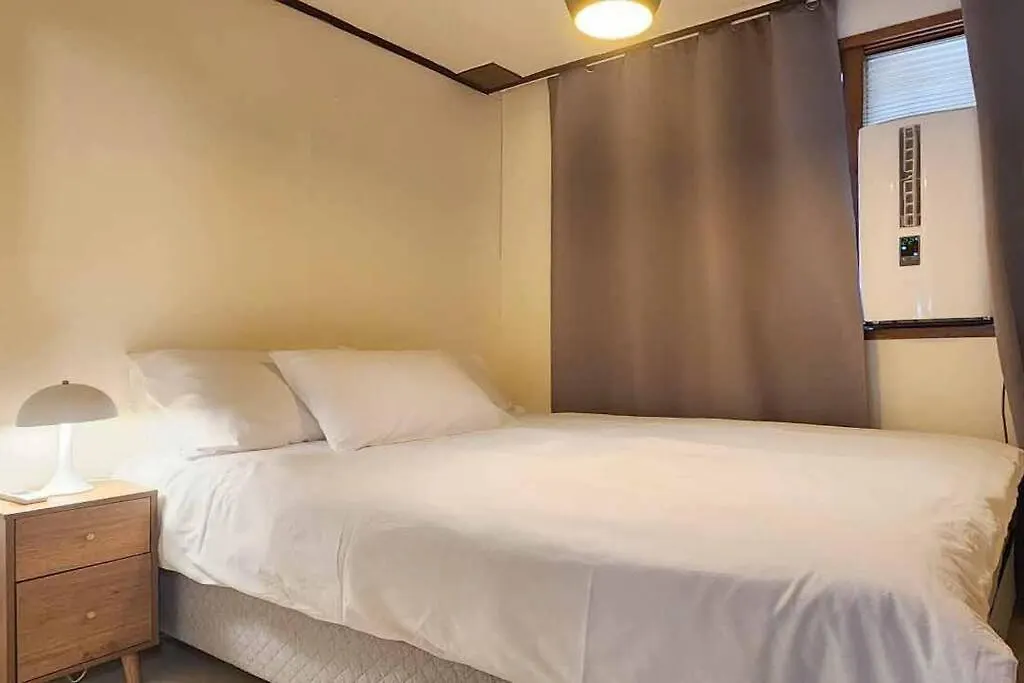 ソウル特別市C2 White Linen House 2Brアパートメント ソウル特別市