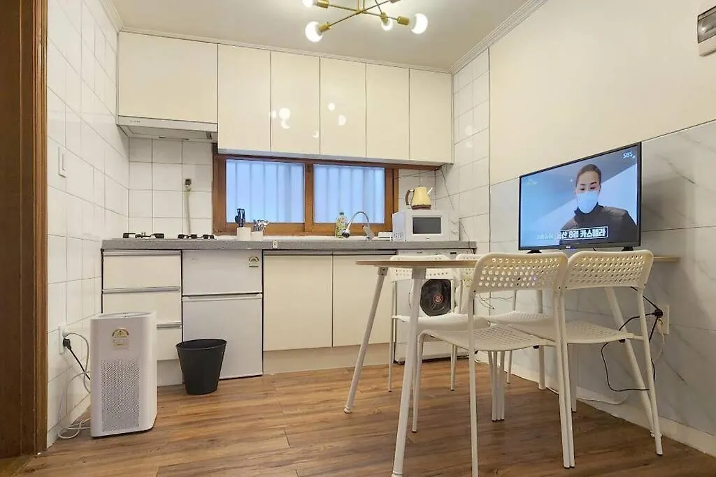 ソウル特別市C2 White Linen House 2Brアパートメント ソウル特別市